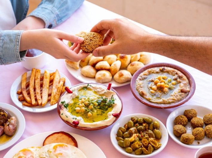 افضل مطاعم فطور في عمان 8 مطاعم ننصحك بها